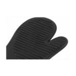Détail de l’ouverture et de l’intérieur de la moufle silicone noire